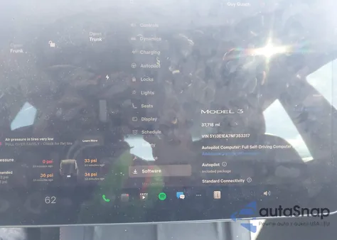 2022 Tesla Model 3 Rear-Wheel Drive z USA, uszkodzony, nr VIN 5YJ3E1EA7NF353317